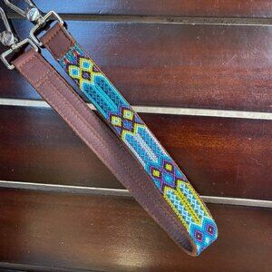 BEAUTIFUL CONSUELA WRISTLET STRAP